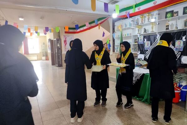 برپایی موکب به‌مناسبت سالروز شهادت رئیس جمهور و همراهان در دبیرستان شاهد 16