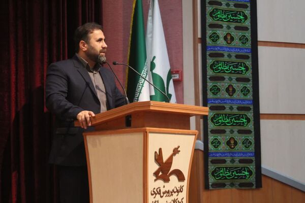 تقدیر از برگزیدگان جشنواره فرهنگی و هنری فردا در ساری 