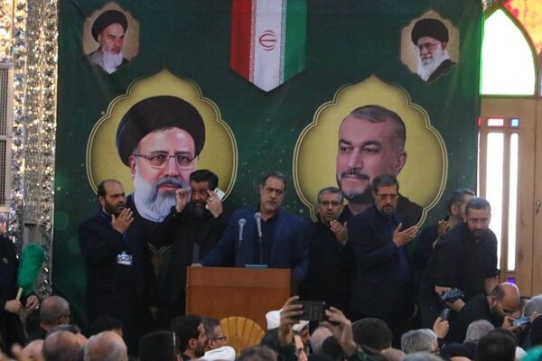 وداع با پیکر مطهر شهید حسین امیرعبدالهیان در شهرستان ری