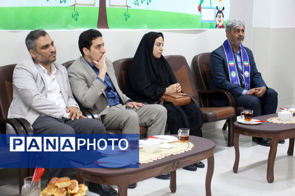 آیین جشن عاطفه‌ها در دبستان ولایت سمنان 