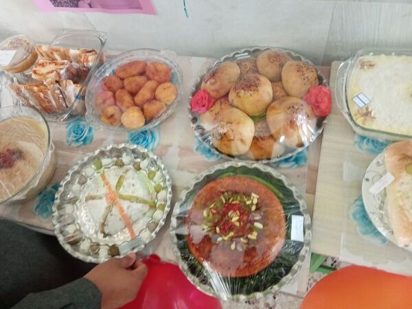 جشنواره غذای سالم در مدرسه حاج مهدی روحانی