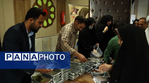 مراسم تجلیل و نکوداشت معاونان و مربیان پرورشی در کاشان