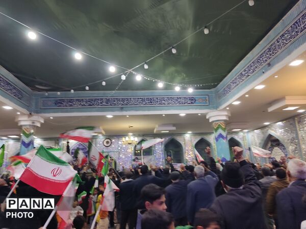 مراسم ‌چهلمین روز شهادت حضرت آیت الله خامنه و دانش‌آموزان میناب در روستای جابوز خلیل آباد