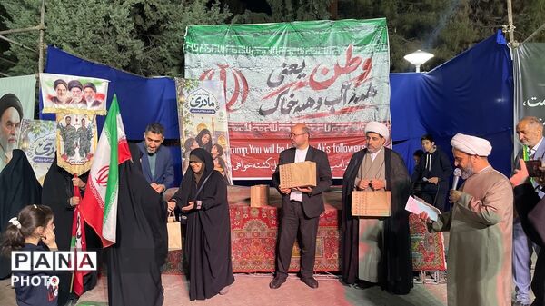 تجلیل از مادران پرمهر و پرستاران فداکار در رویداد اجتماعی «مادری»