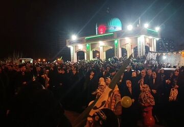 شور و نور در شب ۲۲ بهمن