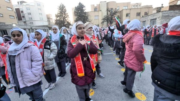 شروعی به شکوه صبحگاهی دبستان صائب تبریز