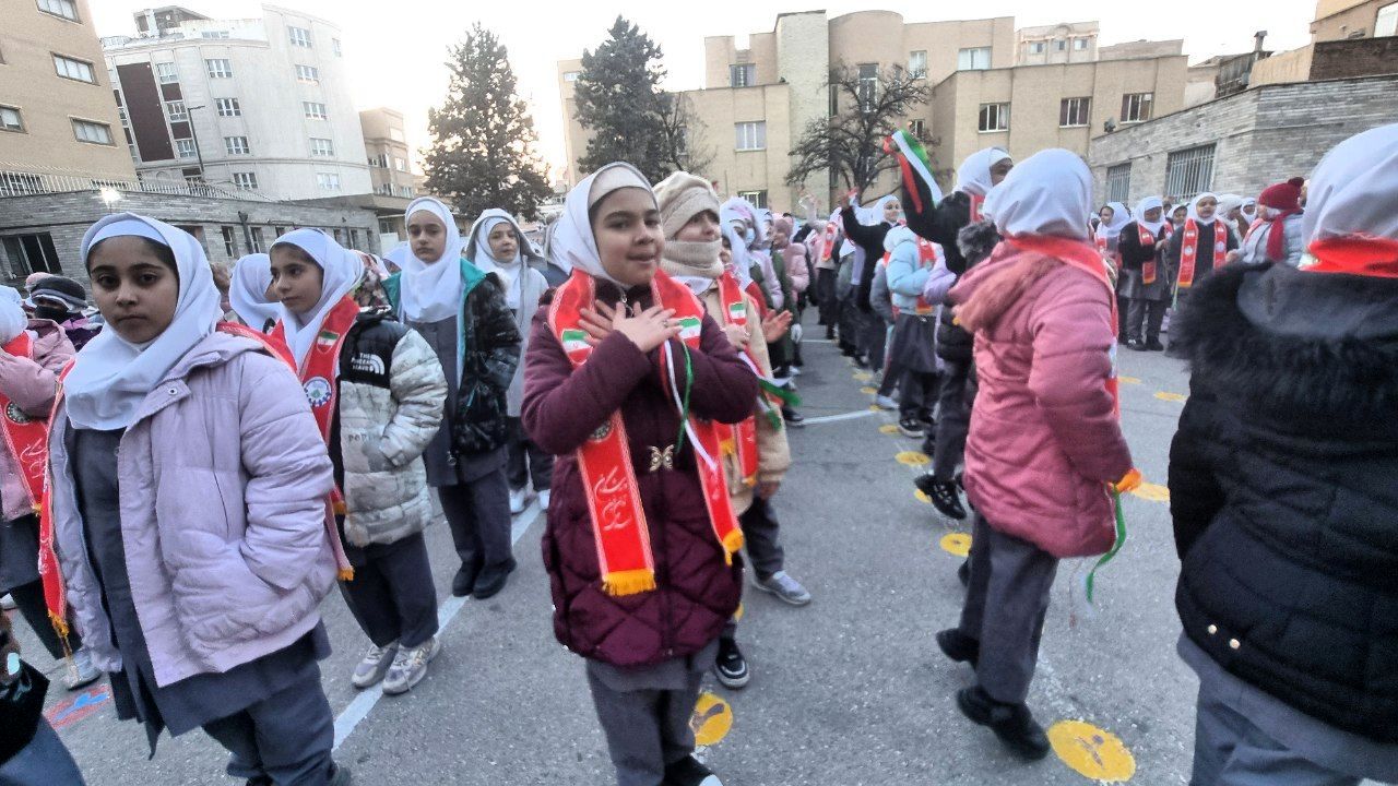 شروعی به شکوه صبحگاهی دبستان صائب تبریز