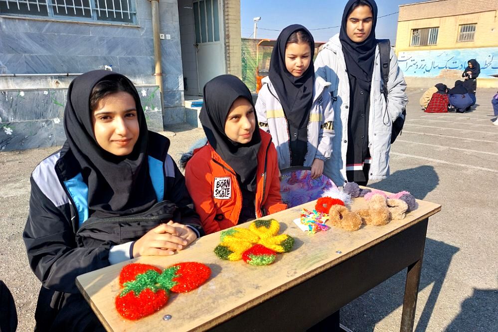 برپایی بازارچه‌های فروش دانش‌آموزی مهارت کارآفرینی را در آن‌ها تقویت می‌کند 