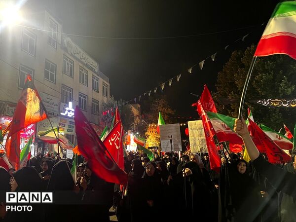 حضور باشکوه مردم ولایت مدار کرج در صد و بیست و چهارمین شب از تجمعات مردمی