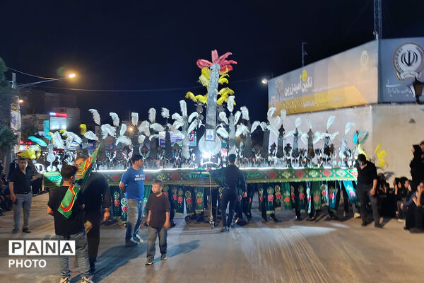 بجنورد یکپارچه در سوگ حسین(ع)