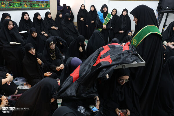 مراسم بزرگداشت رهبر شهید انقلاب و شهدای جنگ تحمیلی