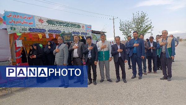 افتتاح چایخانه دانش‌آموزی به‌مناسبت دهه کرامت