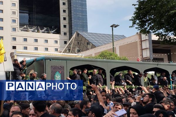 وداع تاریخی مشهدی‌ها با خادم‌الرضا؛ شهید جمهور