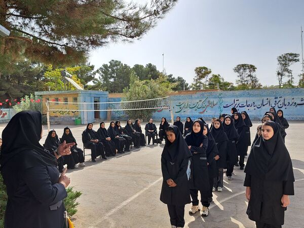 برگزاری جشن جوانه‌ها در آموزشگاه تکتم باخرز