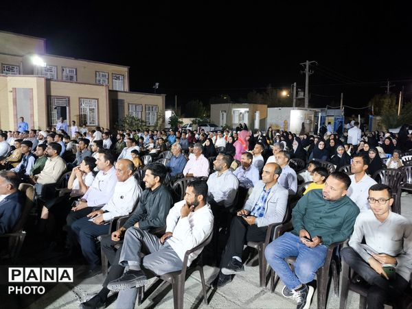 تجلیل معلمان منطقه سندرک در آیین بزرگداشت روز معلم