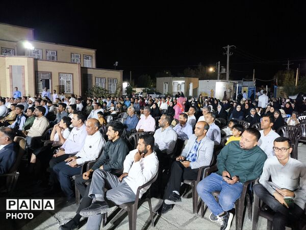 تجلیل معلمان منطقه سندرک در آیین بزرگداشت روز معلم