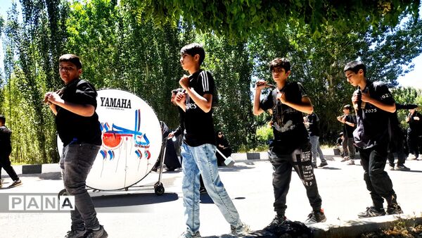 مراسم باشکوه روز عاشورا در دستنا