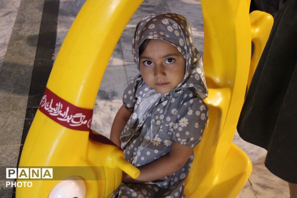 غرفه دهه نودی ها در هشتاد و هشتمین شب از اجتماعات مردمی 