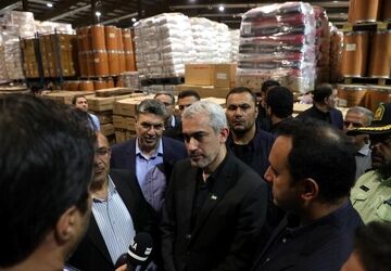 ترخیص یک میلیون تُن کالای اساسی طی ۱۲ روز جنگ تحمیلی