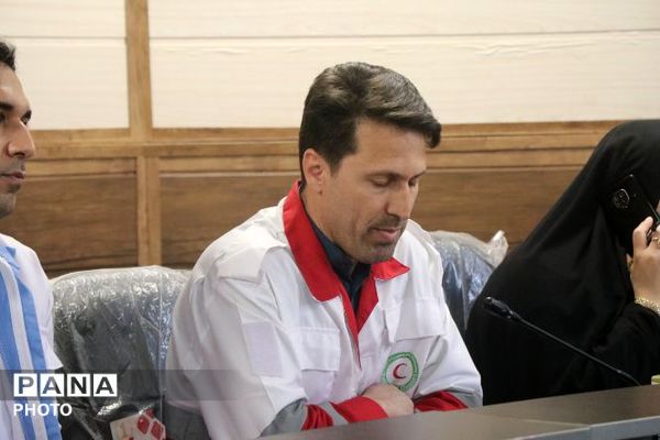 تجلیل از برگزیدگان کشوری پویش‌های «رمضان پویا» و «سفیر سلامت» در پاکدشت