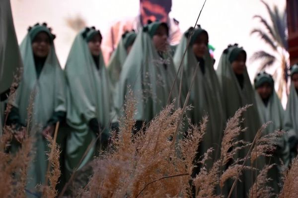 موج ۵۶ در تجمعات شبانه قروه؛ حضور پرشور مردم به میزبانی پیشکسوتان دفاع مقدس و بیرق مطهر حرم امام حسین(ع)