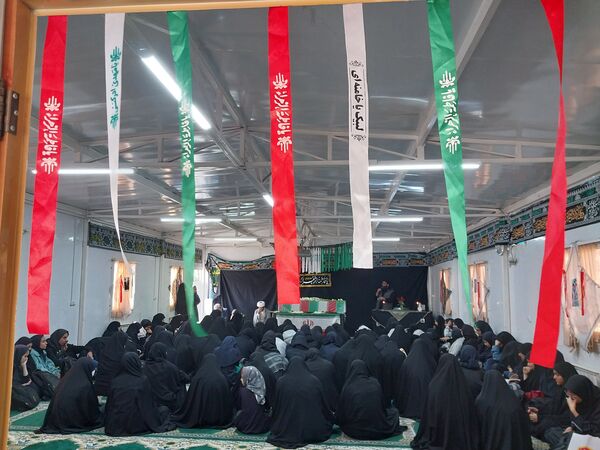 مراسم وداع با شهید گمنام در دبیرستان عصمت۲