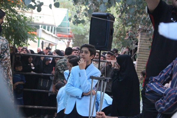 خاکسپاری نوجوان شهید «محمدحسین خاکی» در گلزار شهدای قم