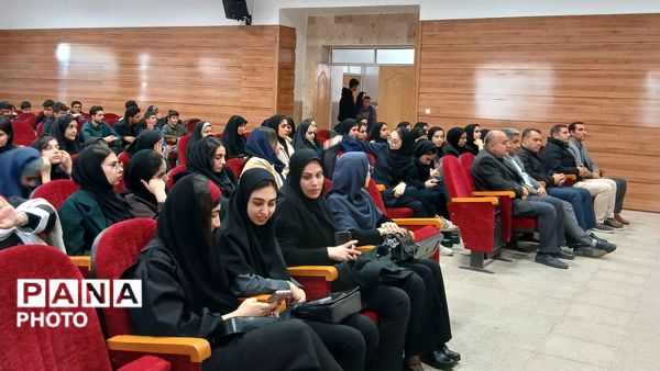 اختتامیه چهل‌وسومین مسابقات فرهنگی و هنری خزل 