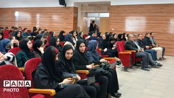 اختتامیه چهل‌وسومین مسابقات فرهنگی و هنری خزل 