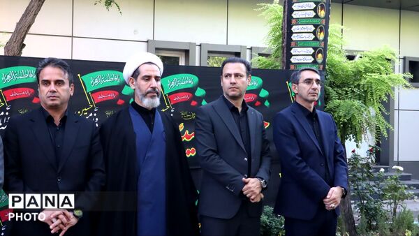 وداعِ اشک‌آلودِ هزاران فرهنگی با رهبرِ شهیدِ آسمانی