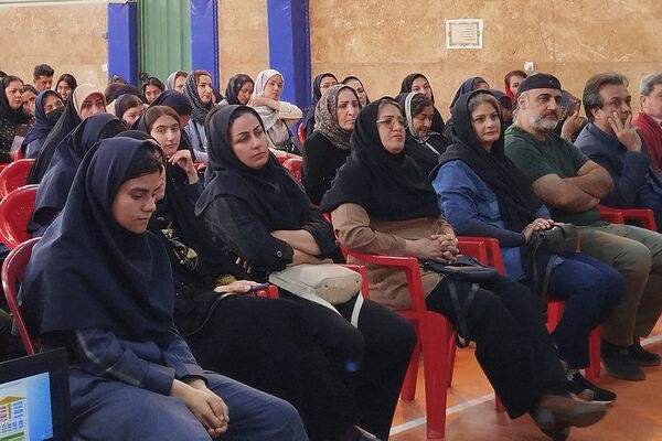  برگزاری کارگاه آموزشی هدایت و مشاوره  تحصیلی در دبیرستان تربیت رودهن  