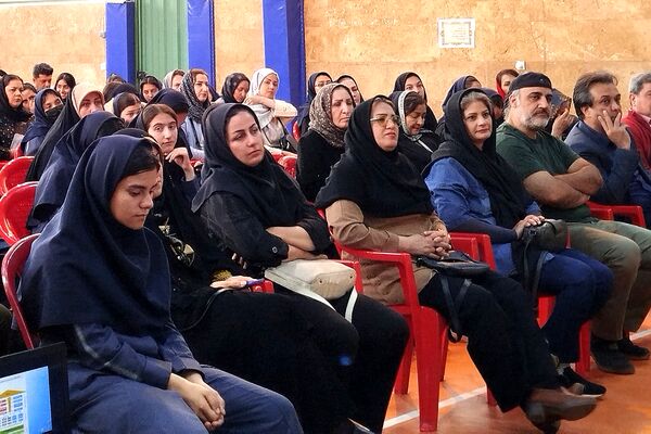 برگزاری کارگاه آموزشی هدایت و مشاوره  تحصیلی در دبیرستان تربیت رودهن  