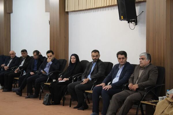 دیدار مدیران اجرایی مازندران با نماینده ولی‌ فقیه