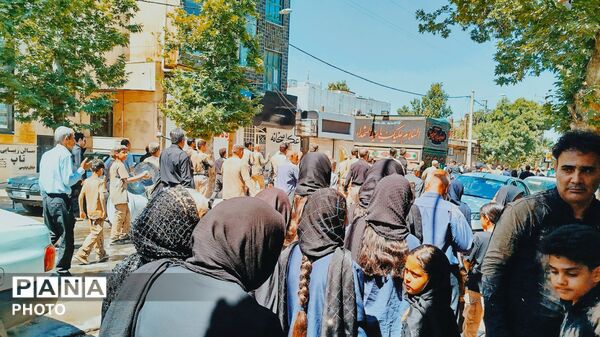 تجلی عشق حسینی مردم کوهدشت در روز عاشورا