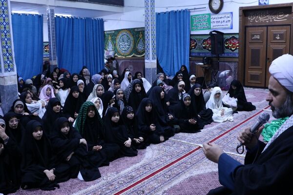 اعتکاف دانش‌آموزی در فضایی معنوی و آرام در ملارد