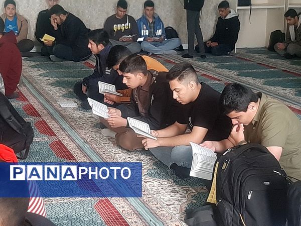 اولین مراسم زیارت عاشورای  دبیرستان شاهد ابوذر غفاری نیشابور به‌مناسبت شهادت شهید سید حسن نصرالله 