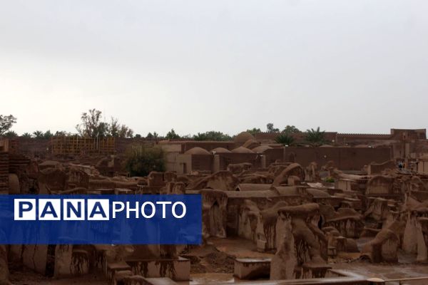 ارگ باران زده و بویِ نم کوچه‌های کاهگلی