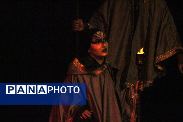 اجرای نمایش عاشقانه‌ حماسی شام آخر در یزد