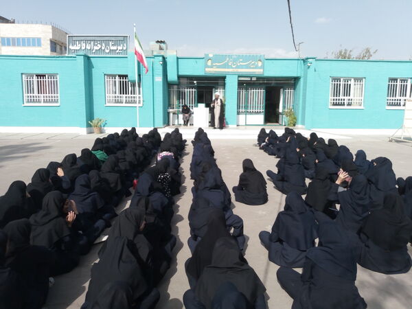برگزاری گفتمان مهدوی در دبیرستان فاطمیه