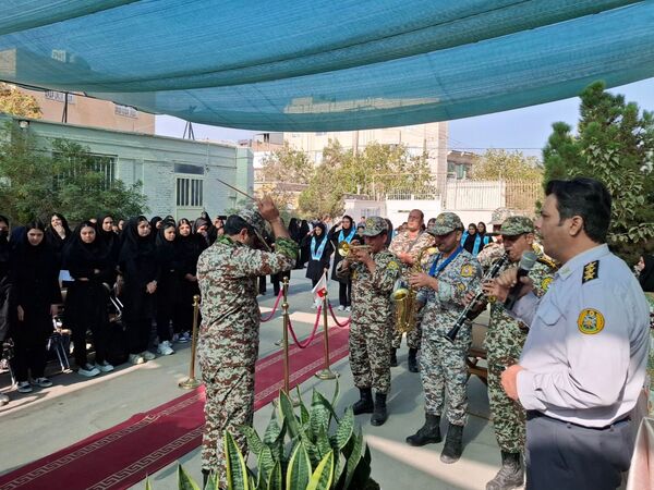 زنگ نیک اندیشی با هدف ترویج فرهنگ و مشارکت خیرین مدرسه ساز در هنرستان دکتر هادوی