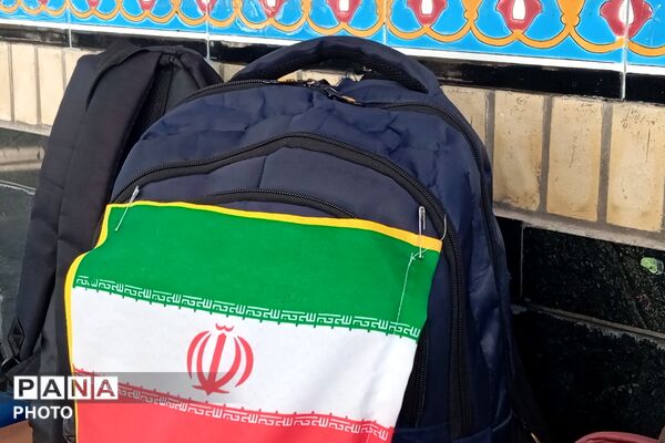سنگین‌ترین پرچم، نصیب شانه‌های وفادار