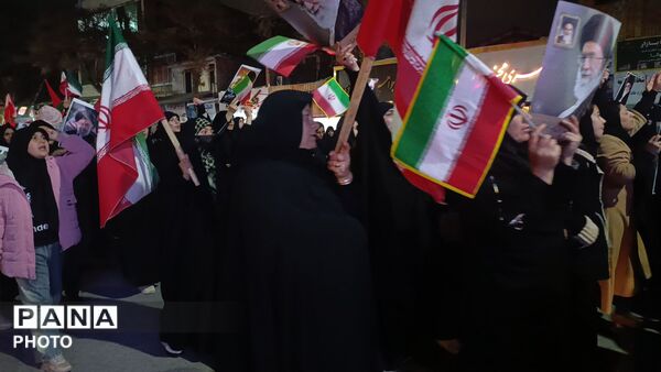 حضور با شکوه مردم آشخانه در هشتمین شب عزاداری رهبر معظم انقلاب