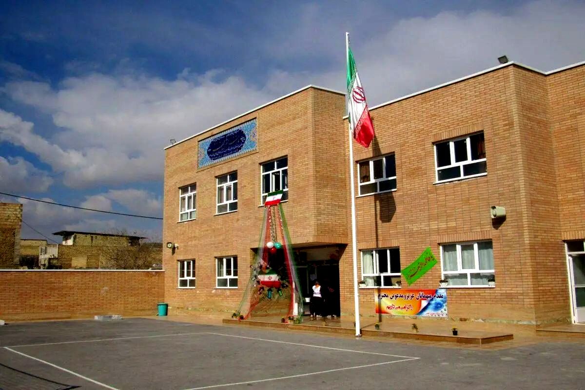 خیرین در مدارس، آینده‌سازان فردا را حمایت می‌کنند  