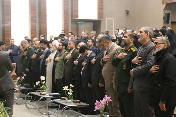 رونمایی از کارت خدمت جهادی معلمان در قم
