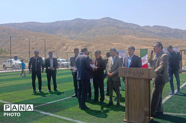 بهره‌برداری از زمین چمن مصنوعی روستای نامانلو شهرستان شیروان