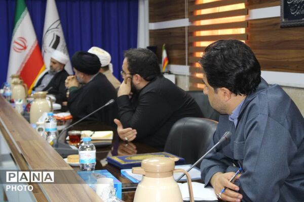 هم‌اندیشی مدیران مرکز بزرگ اسلامی با نماینده ولی فقیه در استان کردستان