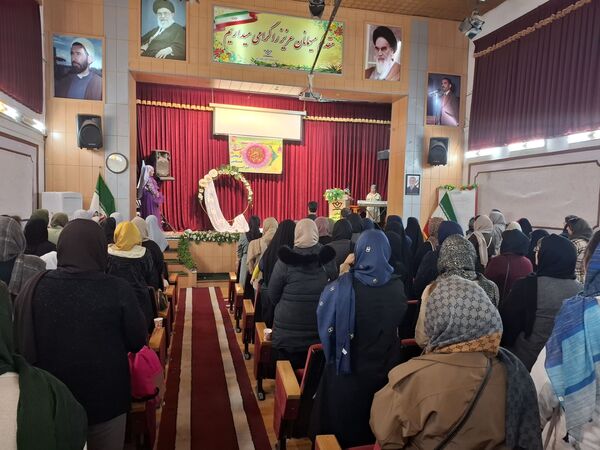 گرامیداشت روز مادر مدرسه دخترانه ۱۷ شهریور 