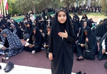 مراسم قرائت دعای پرفیض عرفه در شهرستان زرقان