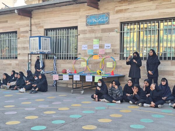 المپیاد ورزشی درون مدرسه ای در دبیرستان شهید قویدل