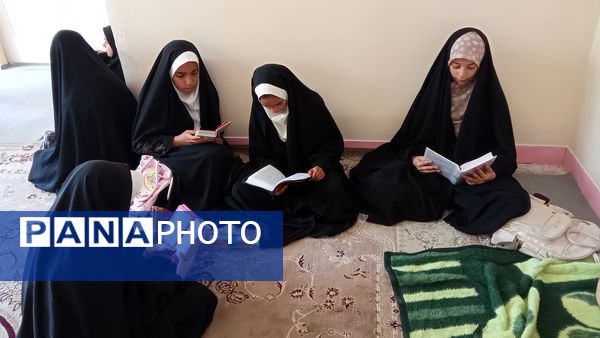 ۷۰ دانش‌آموز در قاب نور؛ مسابقه حفظ قرآن در دارالقرآن ندای رحمت